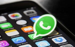 как установить WhatsApp на телефон