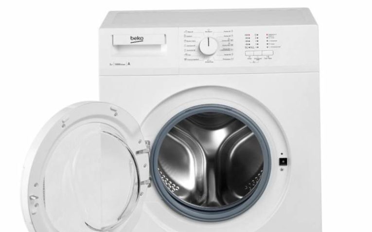 недорогие стиральные машины BEKO WRE 55P1 BWW