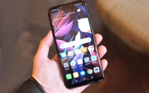 лучшие смартфоны 2019 года - Смартфон Huawei Mate 20 lite